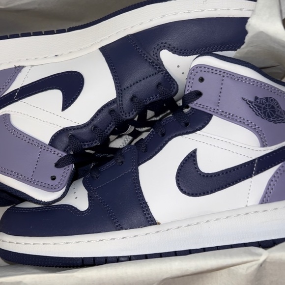 Brand new in box with paper. Limited edition, Nike Air Jordan’s - Picture 7 of 7